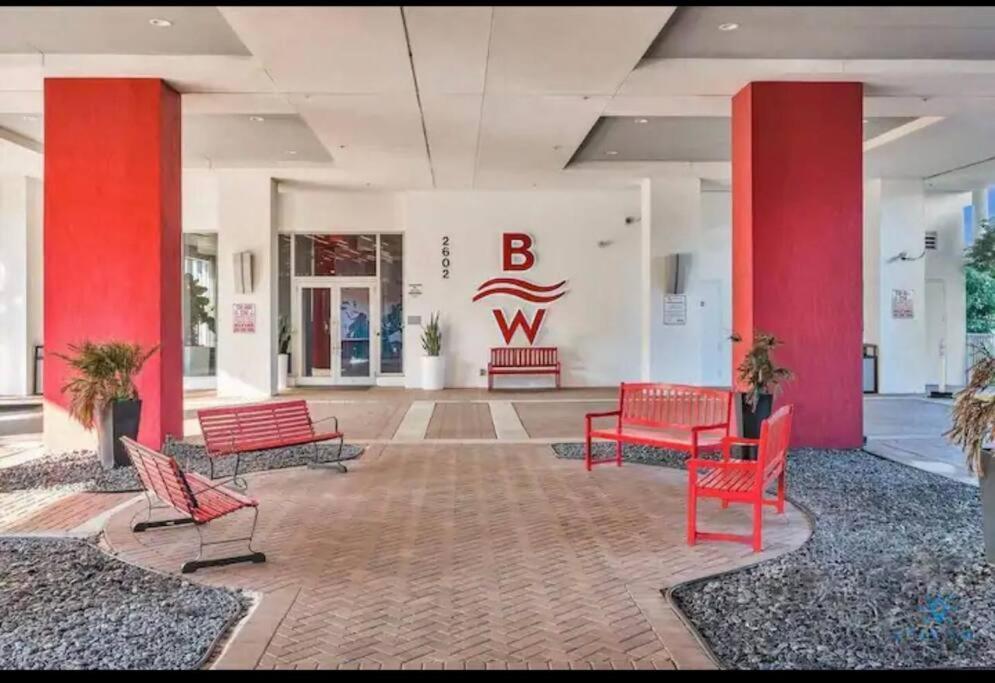 Ocean Views - Pool & Gym - Pet Friendly - Close To Beach Hallandale Beach Eksteriør billede