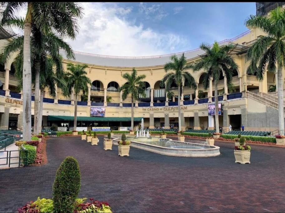 Ocean Views - Pool & Gym - Pet Friendly - Close To Beach Hallandale Beach Eksteriør billede
