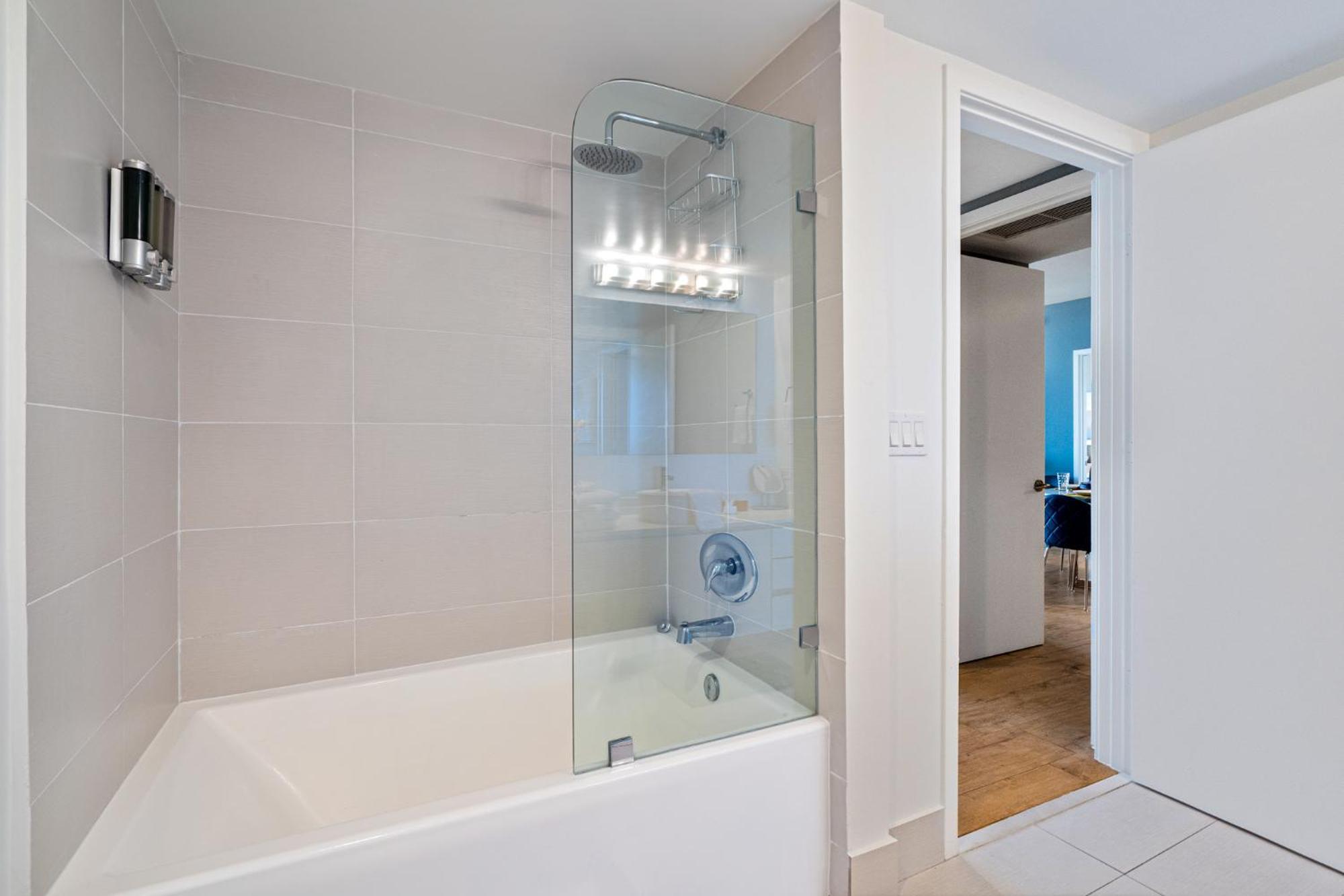 Ocean Views - Pool & Gym - Pet Friendly - Close To Beach Hallandale Beach Eksteriør billede