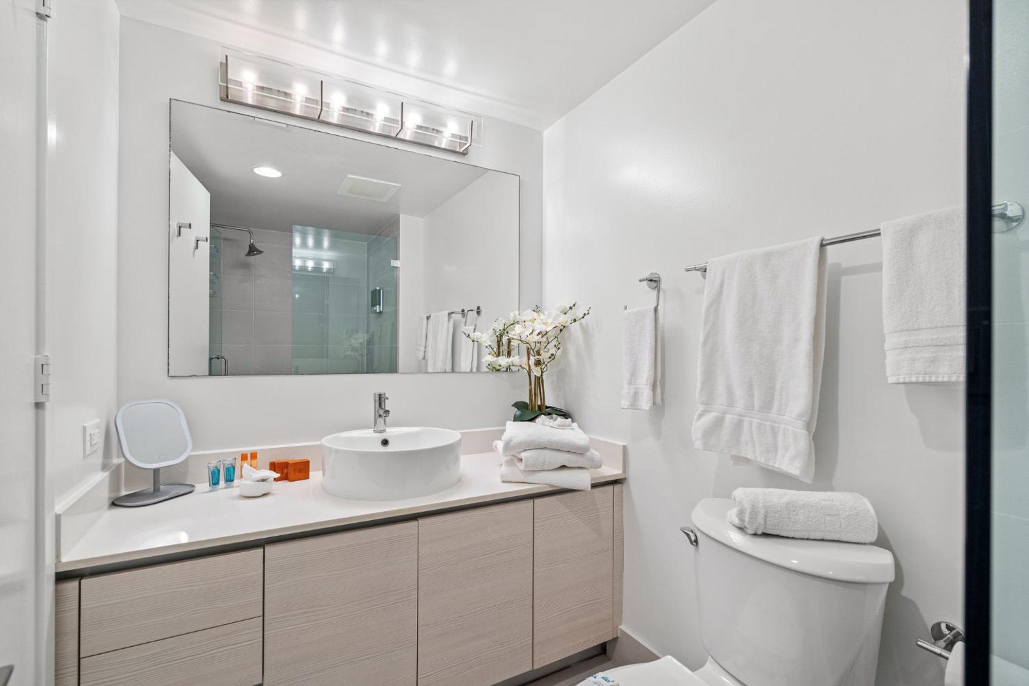 Ocean Views - Pool & Gym - Pet Friendly - Close To Beach Hallandale Beach Eksteriør billede