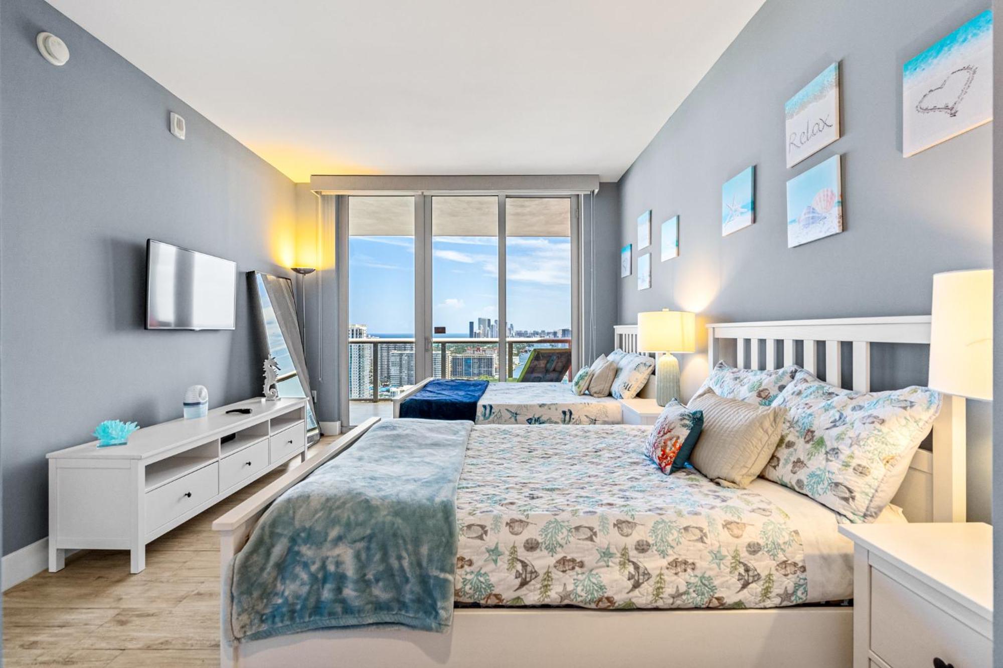 Ocean Views - Pool & Gym - Pet Friendly - Close To Beach Hallandale Beach Eksteriør billede